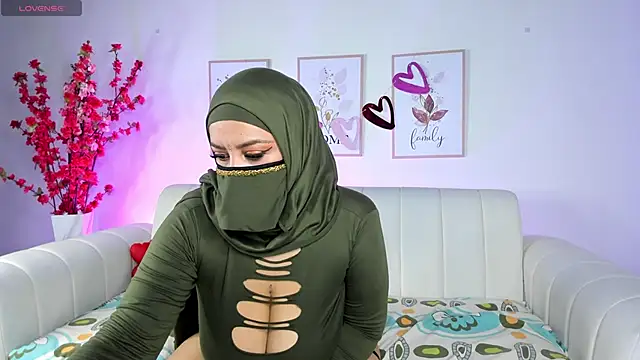 cloe sirena online show from 02/12/25, 05:48