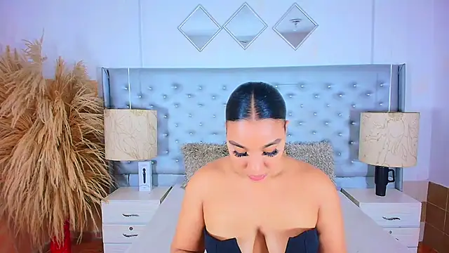 EileenBenzon online show from 11/27/25, 03:58