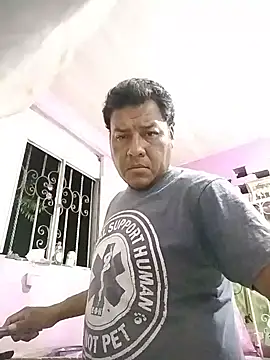 Snapshot of marcuszza22 chatting on 01/30/25, 01:33 marcuszza22 online show from 01/30/25, 01:33