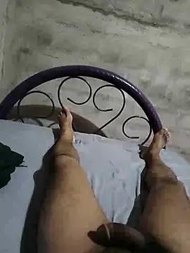 Snapshot of marcuszza22 chatting on 02/21/25, 10:04 marcuszza22 online show from 02/21/25, 10:04