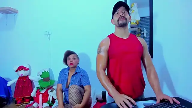 Snapshot of alessandro27yleonora chatting on 12/28/24, 10:58 alessandro27yleonora online show from 12/28/24, 10:58