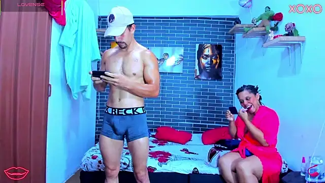 Snapshot of alessandro27yleonora chatting on 10/09/25, 11:19 alessandro27yleonora online show from 10/09/25, 11:19