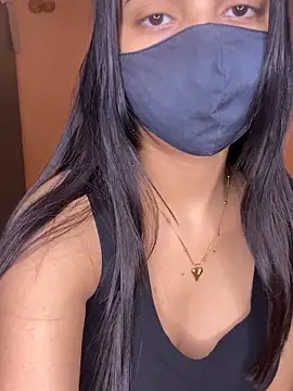 Snapshot of Black_baby chatting on 12/17/25, 01:22 Black baby online show from 12/17/25, 01:22