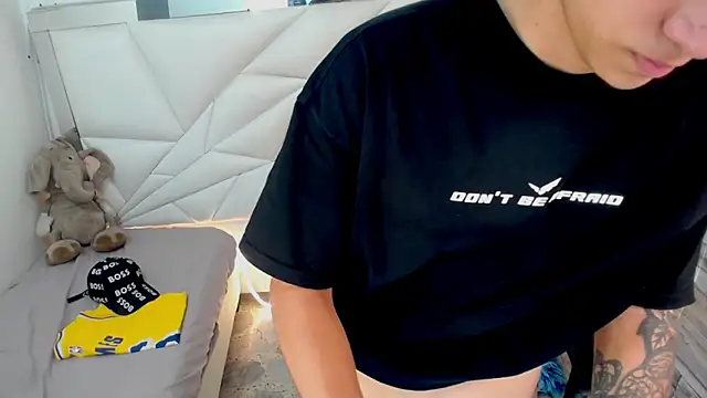 Snapshot of Brayan_lopezz chatting on 03/18/25, 07:10 Brayan lopezz online show from 03/18/25, 07:10