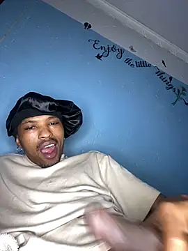 Snapshot of BlueIceCube chatting on 12/22/24, 11:20 BlueIceCube online show from 12/22/24, 11:20