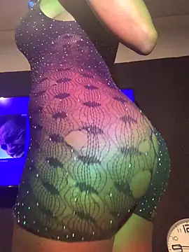 Snapshot of BlueIceCube chatting on 09/25/25, 03:49 BlueIceCube online show from 09/25/25, 03:49