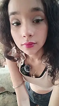 sweet outdoor charm online show from 04/10/26, 03:17