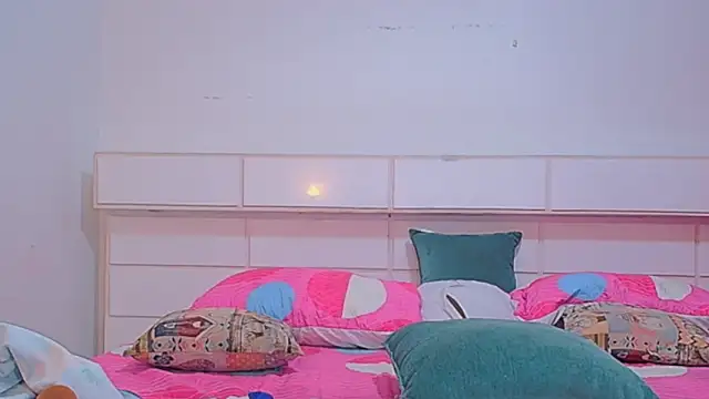 GREATNIPLES online show from 11/12/25, 10:48