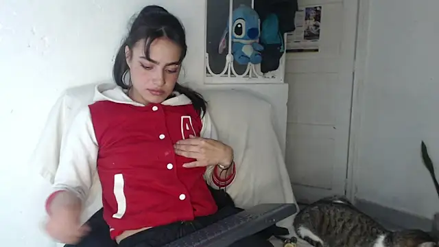 skinny sweet2411 online show from 10/04/25, 11:36