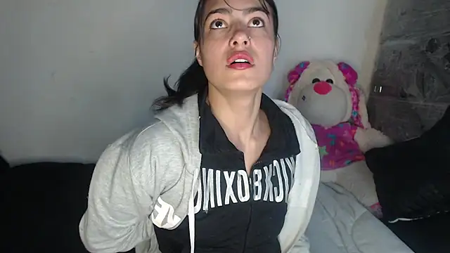 skinny sweet2411 online show from 12/21/25, 05:14