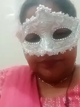 Snapshot of seemi_bhabhi chatting on 01/22/25, 09:02 seemi bhabhi online show from 01/22/25, 09:02