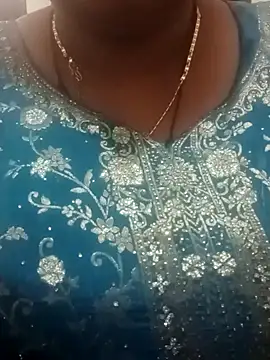 Snapshot of seemi_bhabhi chatting on 02/14/25, 06:56 seemi bhabhi online show from 02/14/25, 06:56