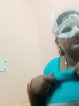 Snapshot of seemi_bhabhi chatting on 02/21/25, 04:37 seemi bhabhi online show from 02/21/25, 04:37