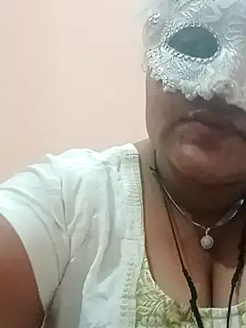 Snapshot of seemi_bhabhi chatting on 02/26/25, 07:20 seemi bhabhi online show from 02/26/25, 07:20