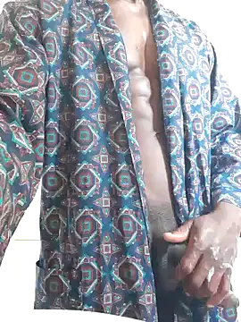 Snapshot of MIGHTY_MAGNUM chatting on 12/18/24, 10:51 MIGHTY MAGNUM online show from 12/18/24, 10:51