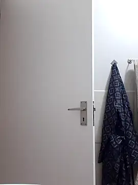 Snapshot of MIGHTY_MAGNUM chatting on 01/08/25, 07:34 MIGHTY MAGNUM online show from 01/08/25, 07:34