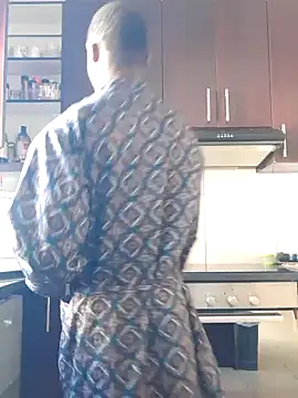 Snapshot of MIGHTY_MAGNUM chatting on 01/12/25, 07:32 MIGHTY MAGNUM online show from 01/12/25, 07:32