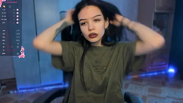 Snapshot of SweetyDeviliya chatting on 02/24/26, 05:16 SweetyDeviliya online show from 02/24/26, 05:16