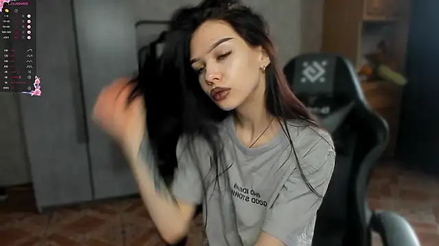 SweetyDeviliya online show from 03/25/26, 11:27