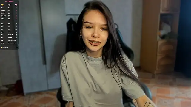 SweetyDeviliya online show from 05/28/26, 04:43