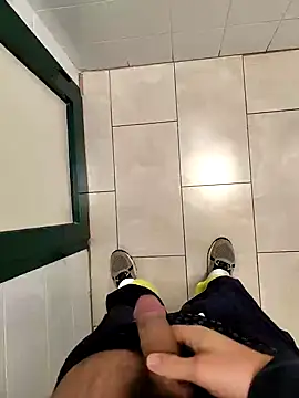 Snapshot of coppiapazza chatting on 12/02/24, 06:20 coppiapazza online show from 12/02/24, 06:20