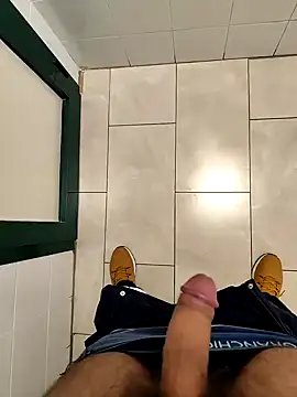 Snapshot of coppiapazza chatting on 01/12/25, 12:28 coppiapazza online show from 01/12/25, 12:28