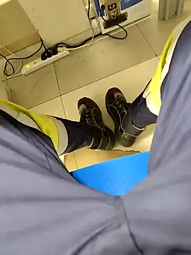 Snapshot of coppiapazza chatting on 01/18/25, 01:08 coppiapazza online show from 01/18/25, 01:08