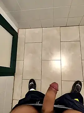 Snapshot of coppiapazza chatting on 01/31/25, 12:06 coppiapazza online show from 01/31/25, 12:06