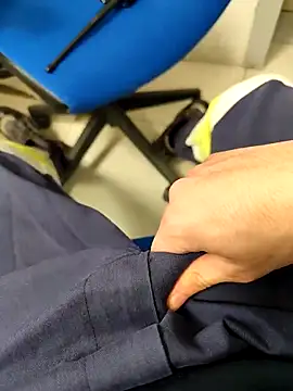 Snapshot of coppiapazza chatting on 02/22/25, 01:02 coppiapazza online show from 02/22/25, 01:02