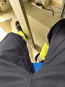 Snapshot of coppiapazza chatting on 02/28/25, 06:43 coppiapazza online show from 02/28/25, 06:43