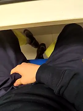 Snapshot of coppiapazza chatting on 03/13/25, 04:12 coppiapazza online show from 03/13/25, 04:12