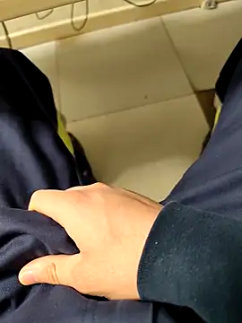 Snapshot of coppiapazza chatting on 03/20/25, 05:46 coppiapazza online show from 03/20/25, 05:46