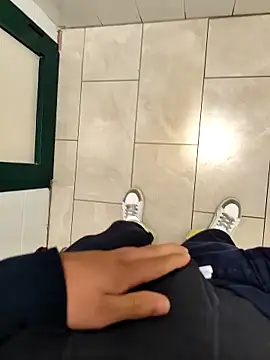 Snapshot of coppiapazza chatting on 09/22/25, 09:17 coppiapazza online show from 09/22/25, 09:17