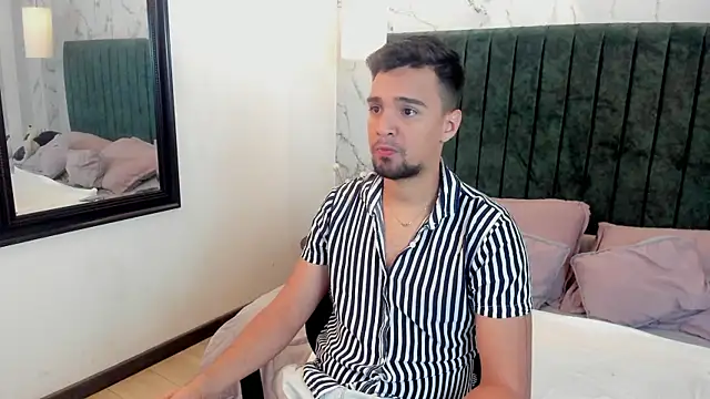 Edward max online show from 01/31/25, 03:30