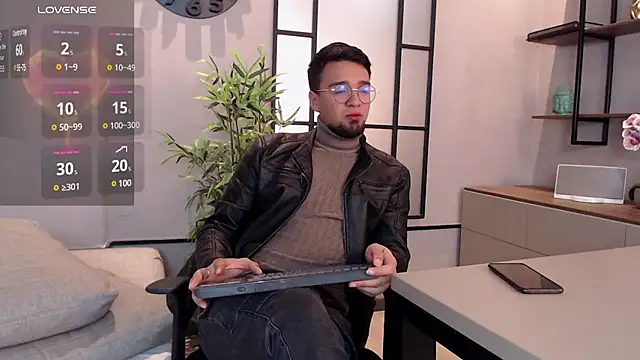 Edward max online show from 02/15/25, 03:42