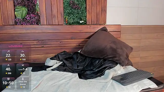 Edward max online show from 03/08/25, 09:39