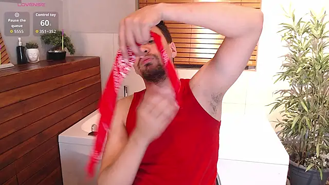 Edward max online show from 04/17/26, 03:31