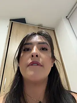 Snapshot of kim_zaratte chatting on 05/03/26, 03:45 kim zaratte online show from 05/03/26, 03:45