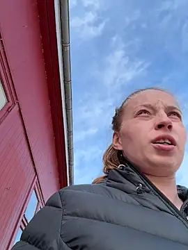 Hr Frk Olsen online show from 03/17/26, 11:57