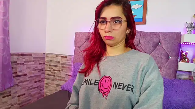 Snapshot of Melannytaylor chatting on 03/11/25, 01:23 Melannytaylor online show from 03/11/25, 01:23