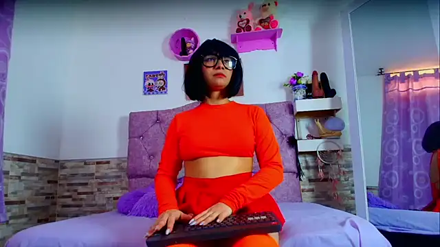 Snapshot of Melannytaylor chatting on 10/01/25, 06:03 Melannytaylor online show from 10/01/25, 06:03