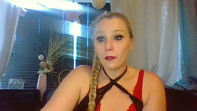 Snapshot of DevilsAngel13 chatting on 09/23/25, 03:04 DevilsAngel13 online show from 09/23/25, 03:04