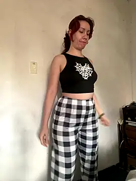 Snapshot of Nina-Chick777 chatting on 09/11/25, 05:24 Nina-Chick777 online show from 09/11/25, 05:24