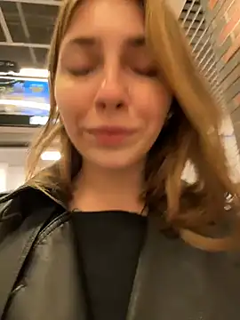 Sunny   Bunny online show from 10/28/25, 12:09