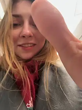 Sunny   Bunny online show from 02/04/26, 09:15