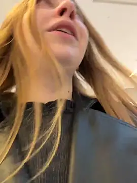 Sunny   Bunny online show from 02/22/26, 01:42