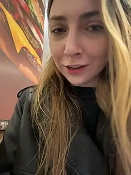 Sunny   Bunny online show from 04/25/26, 02:25