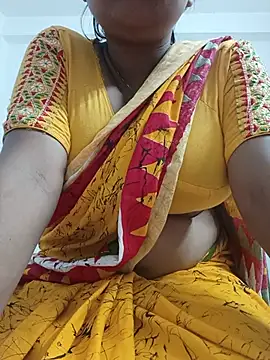 Snapshot of Priya_2222 chatting on 05/22/26, 07:19 Priya 2222 online show from 05/22/26, 07:19