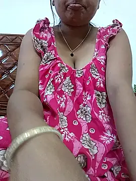 Snapshot of Priya_2222 chatting on 05/29/26, 07:06 Priya 2222 online show from 05/29/26, 07:06