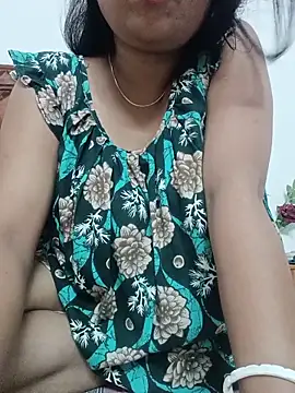 Snapshot of Priya_2222 chatting on 06/06/26, 07:40 Priya 2222 online show from 06/06/26, 07:40